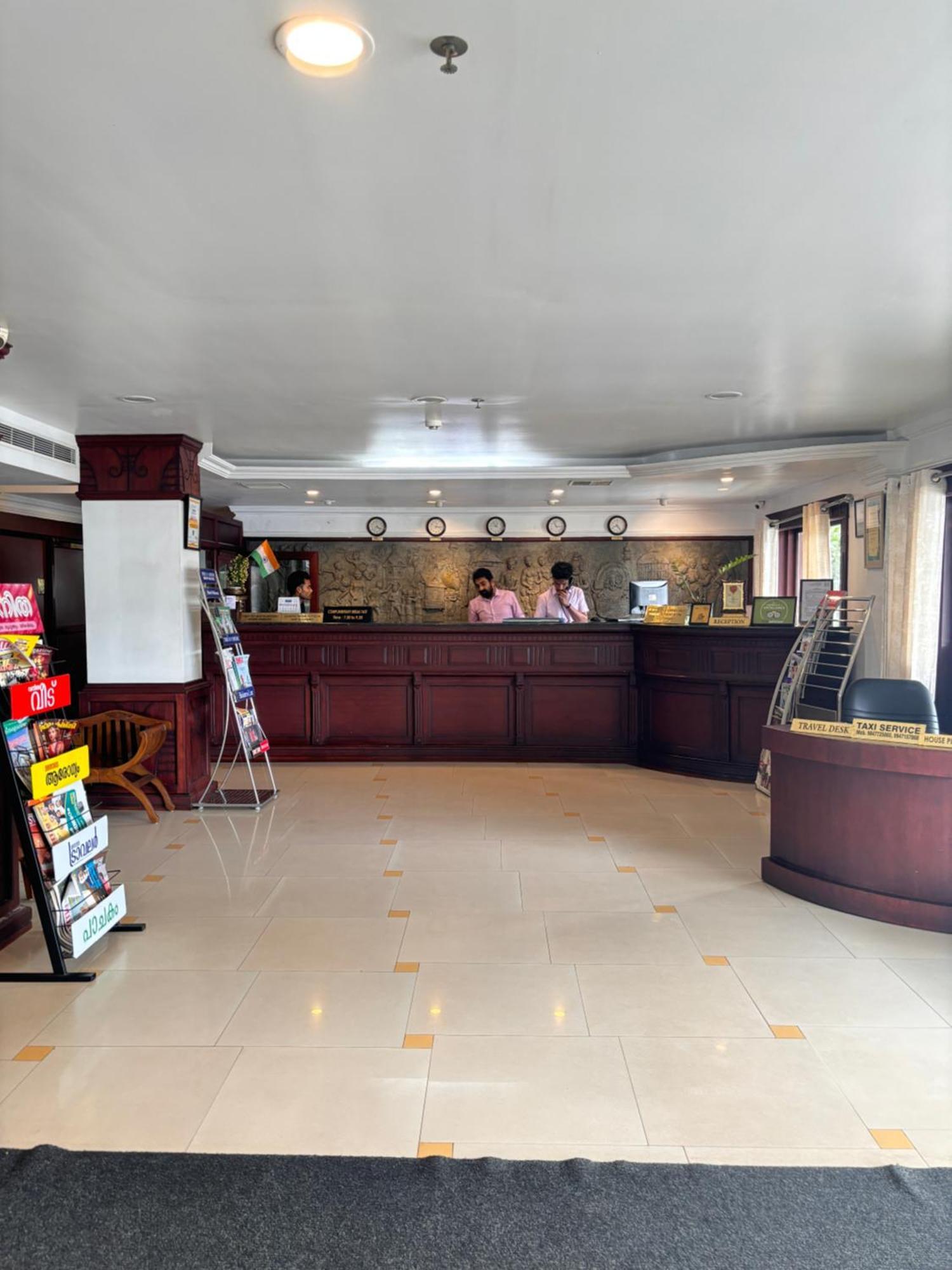Maharani Hotel Kozhikode Buitenkant foto