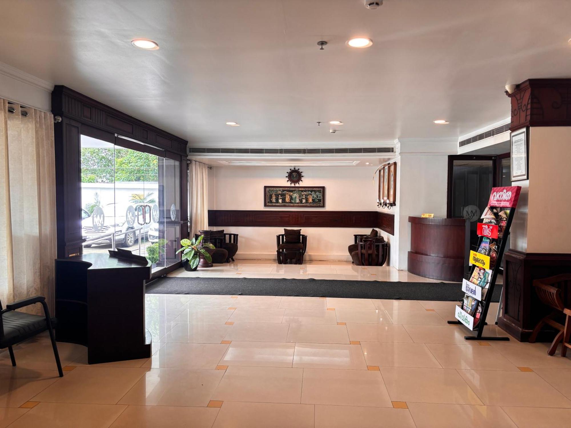 Maharani Hotel Kozhikode Buitenkant foto