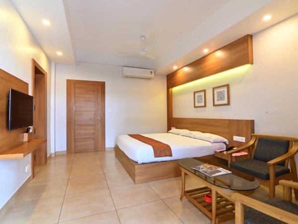 Maharani Hotel Kozhikode Buitenkant foto