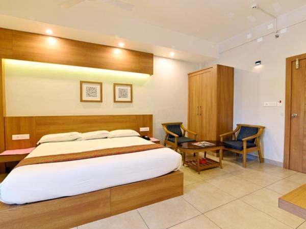 Maharani Hotel Kozhikode Buitenkant foto