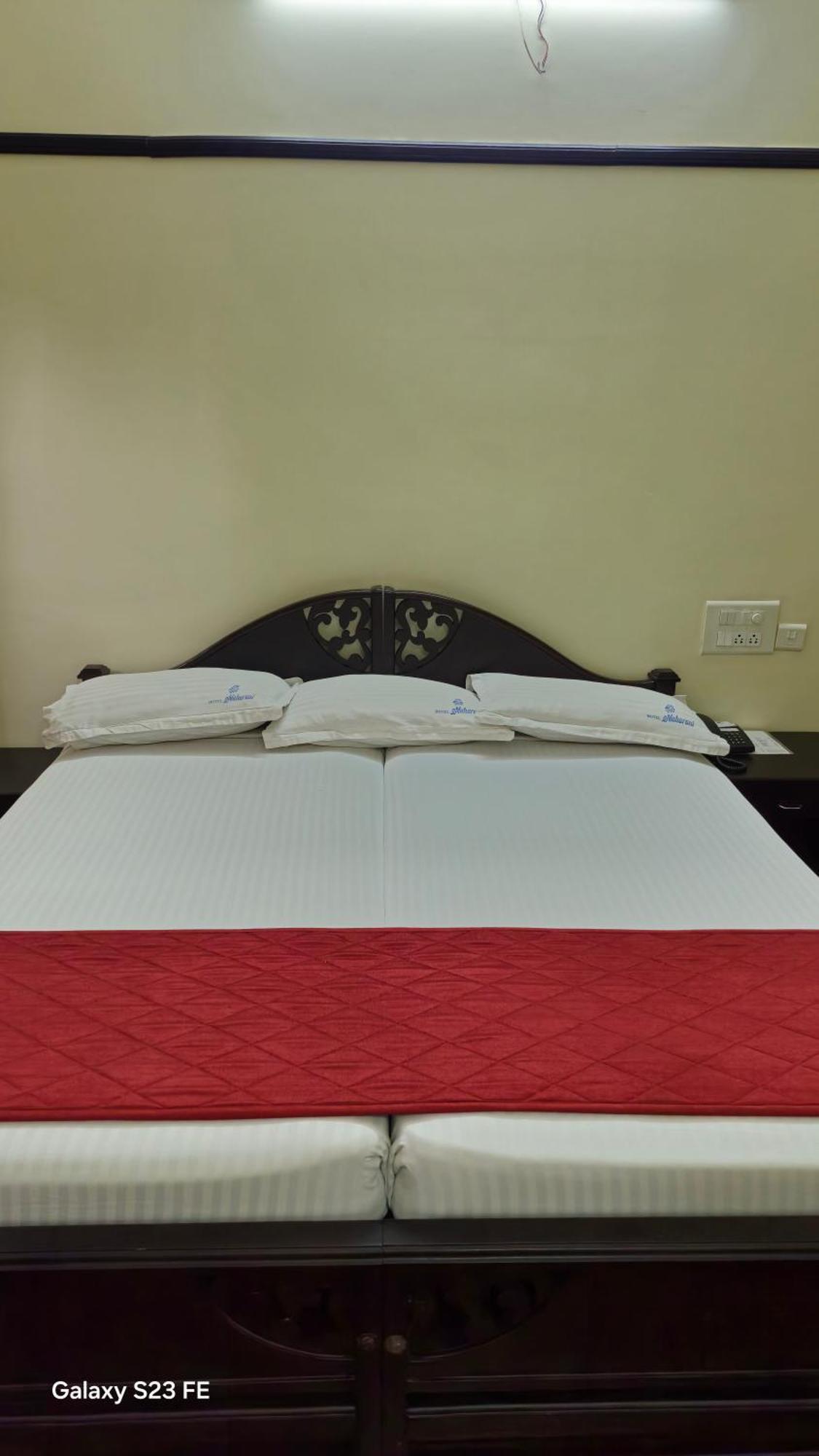 Maharani Hotel Kozhikode Buitenkant foto